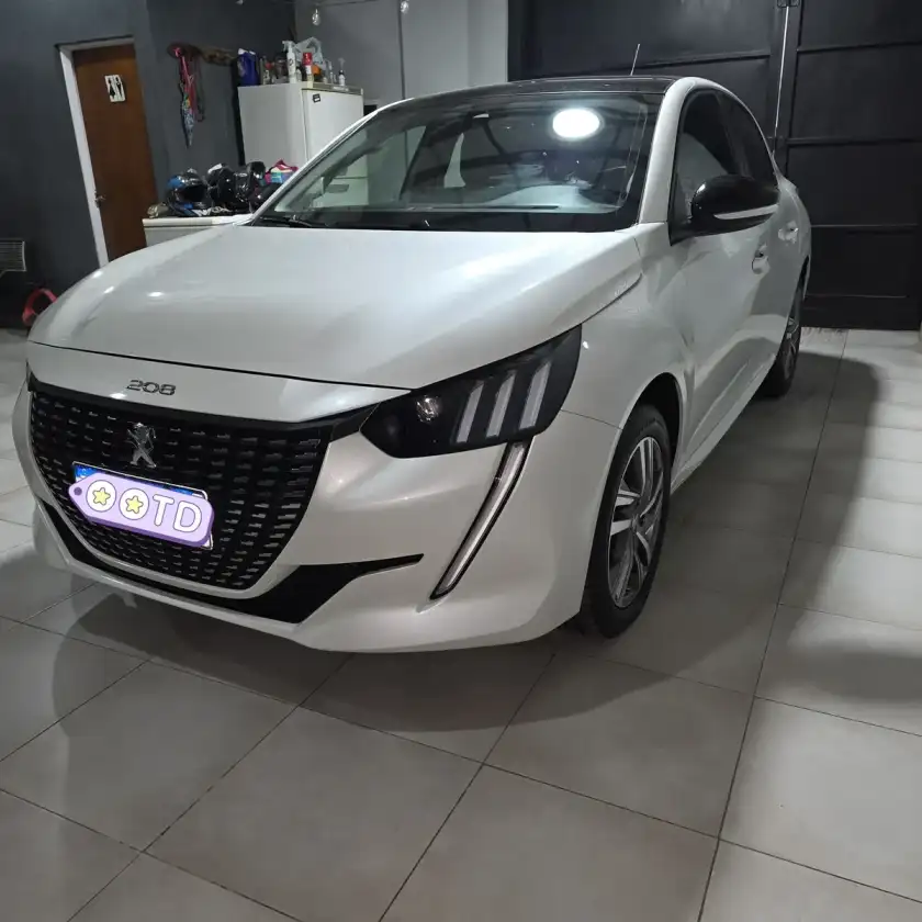 Peugeot 208 1.6 Feline Tiptronic 2023 - foto 1