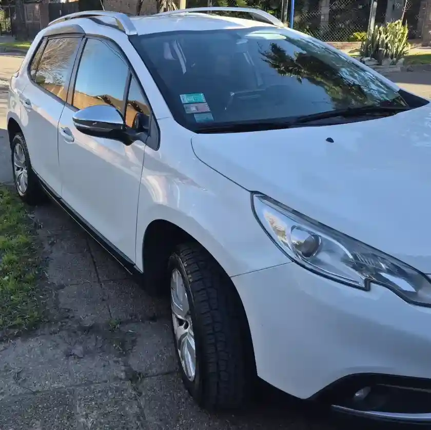 Peugeot 2008 1.6 Allure 2018 - foto 1