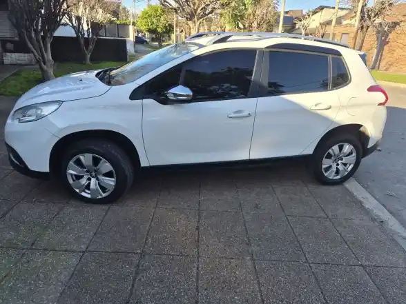 Peugeot 2008 1.6 Allure 2018 - foto 4