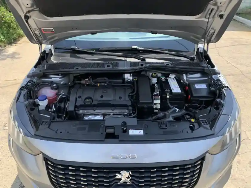 Peugeot 208 1.6 Style Tiptronic 2023 - foto 5