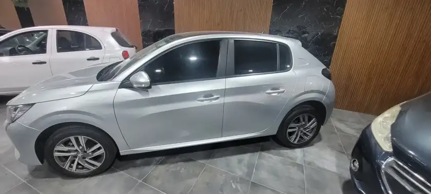 Peugeot 208 1.6 Allure 2022 - foto 4