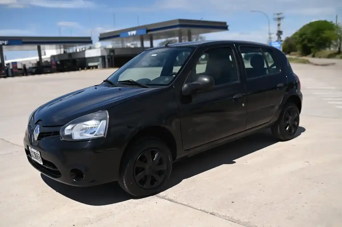 Renault Clio 1.2 Mio Confort Plus Abc 2015 - foto 1