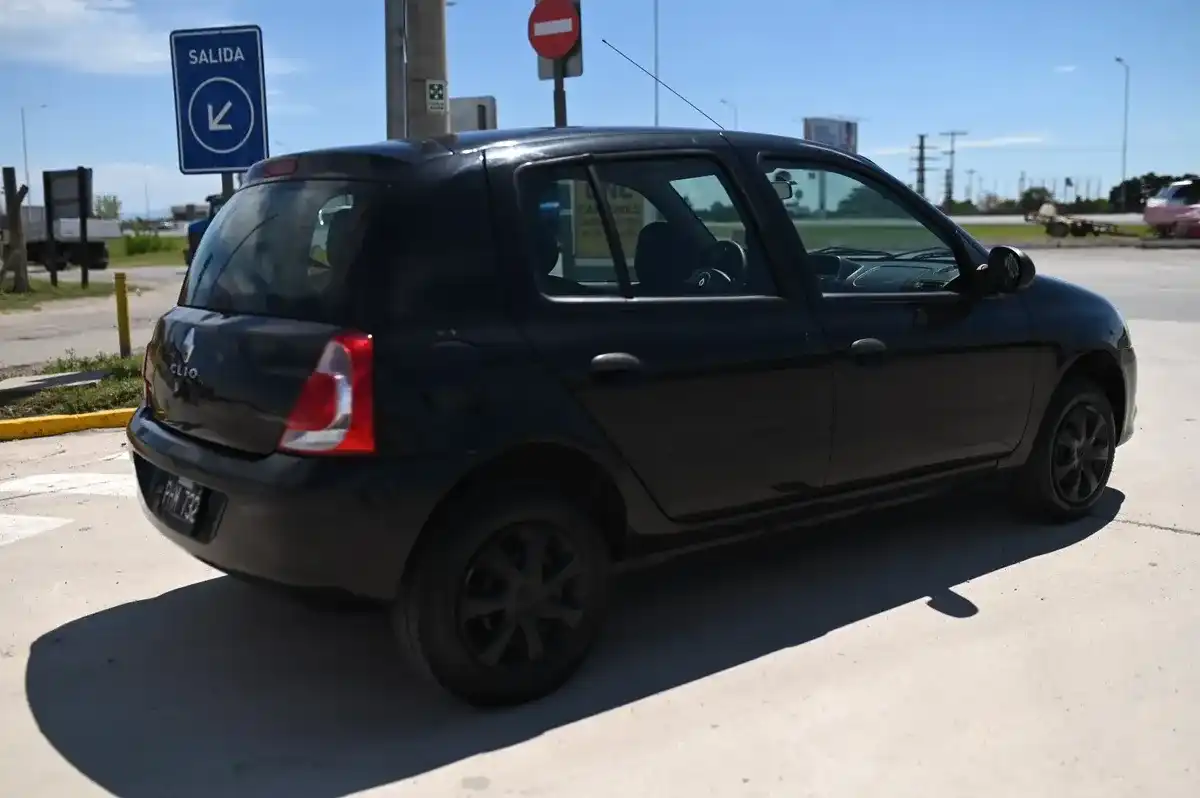 Renault Clio 1.2 Mio Confort Plus Abc 2015 - foto 2