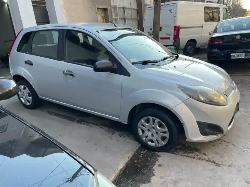 Ford Fiesta 1.6 One Ambiente Plus 98Cv 2013 - foto 4