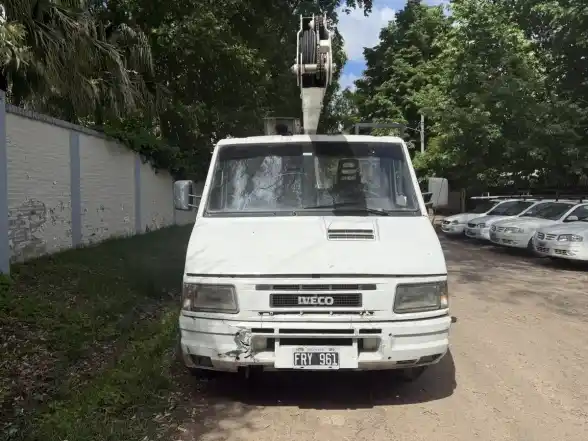 Iveco Daily 2.8 35.10 Chasis 2006 - foto 2