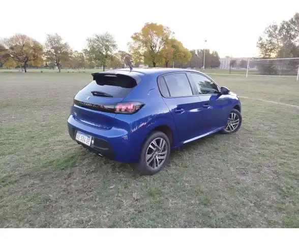 Peugeot 208 1.6 Feline Tiptronic 2021 - foto 4