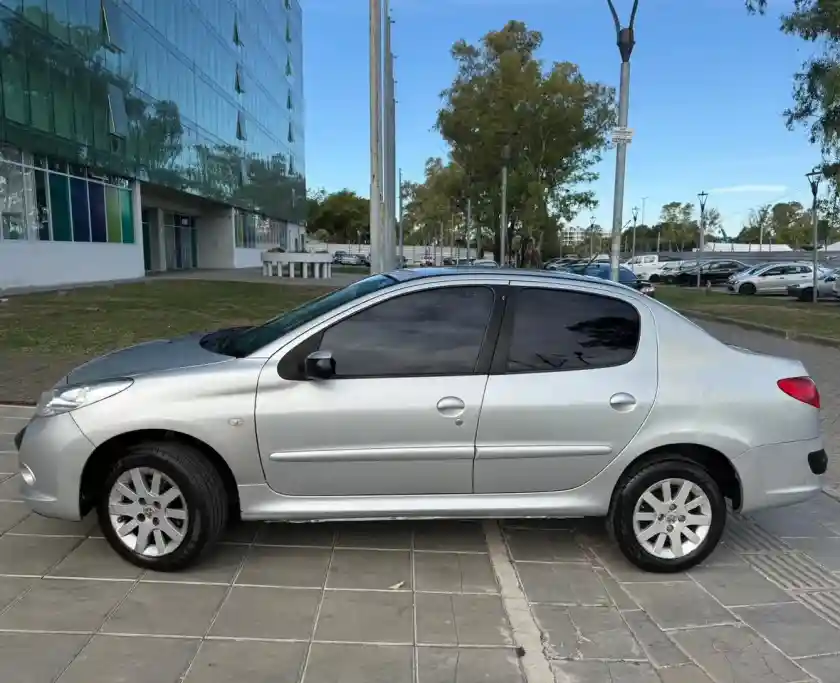 Peugeot 207 1.6 Xt 2011 - foto 1