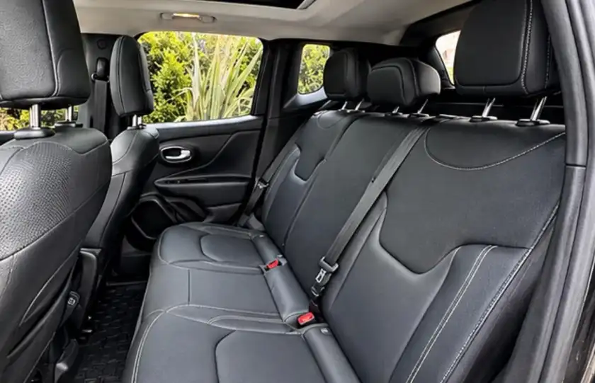 Jeep Renegade 1.3T Longitude At6 Fwd 2023 - foto 2