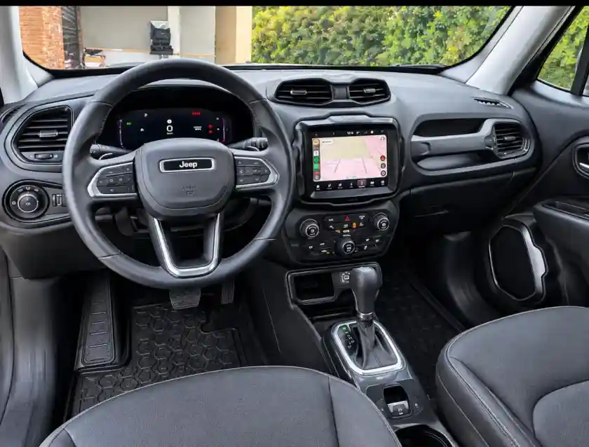 Jeep Renegade 1.3T Longitude At6 Fwd 2023 - foto 4