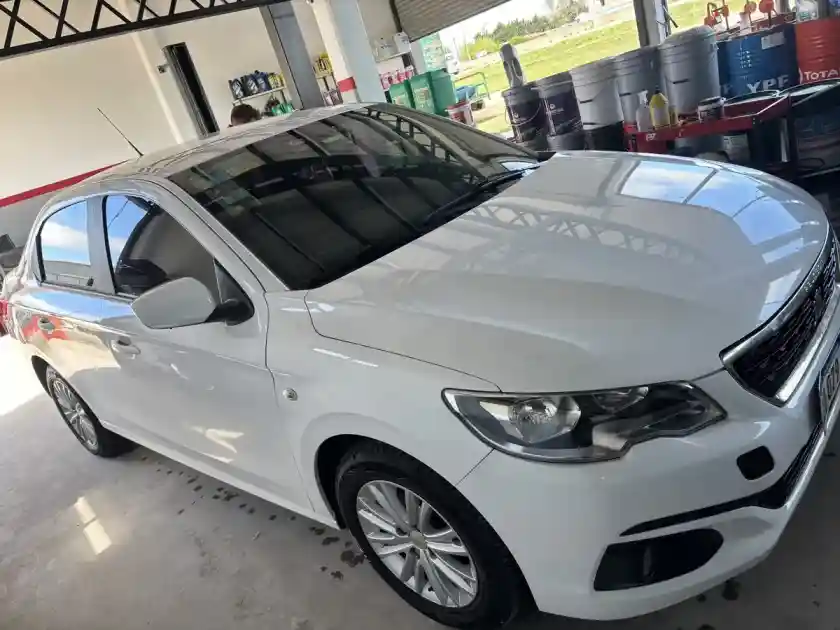 Peugeot 301 1.6 Hdi Allure 2018 - foto 1