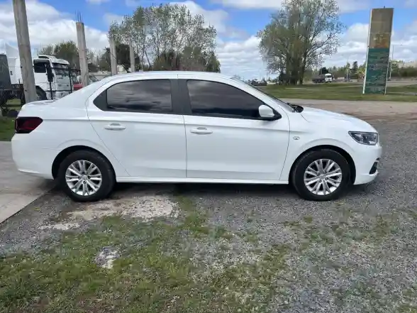 Peugeot 301 1.6 Hdi Allure 2018 - foto 3