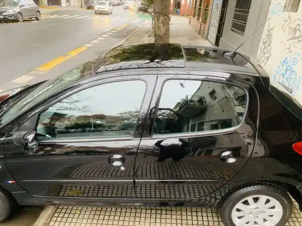 Peugeot 207 1.6 Sedan Xt Premium 2009 - foto 5