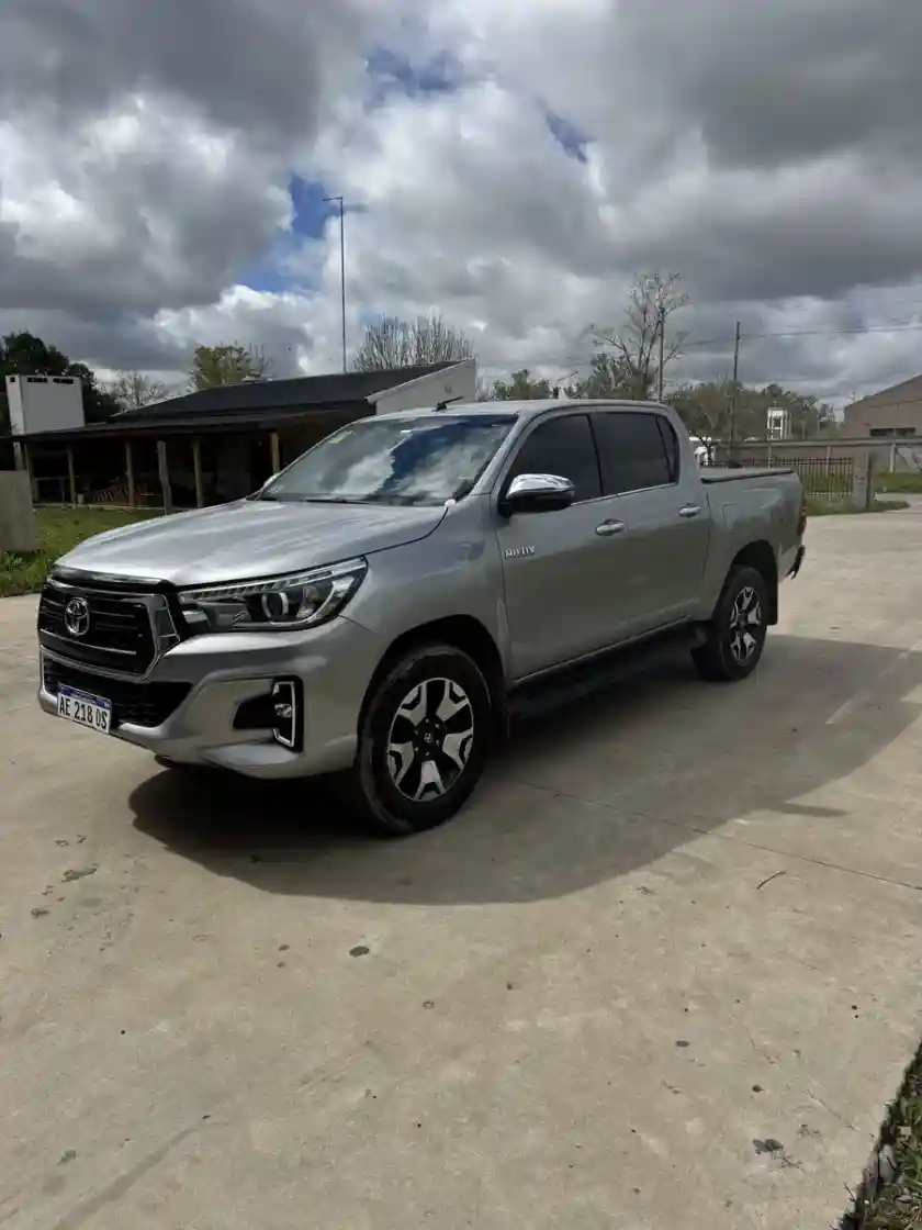 Toyota Hilux 2.8 Cd Srx 177Cv 4X2 At 2020 - foto 1