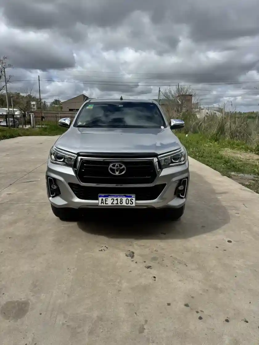 Toyota Hilux 2.8 Cd Srx 177Cv 4X2 At 2020 - foto 2