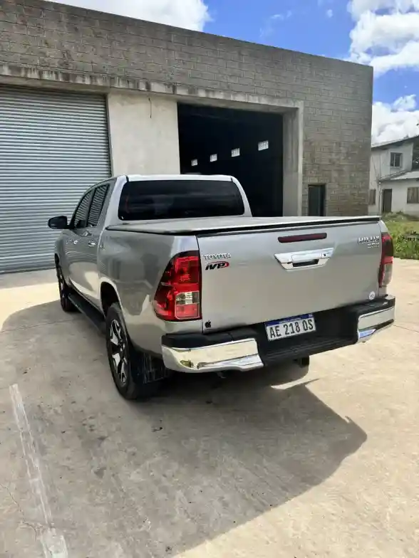Toyota Hilux 2.8 Cd Srx 177Cv 4X2 At 2020 - foto 4