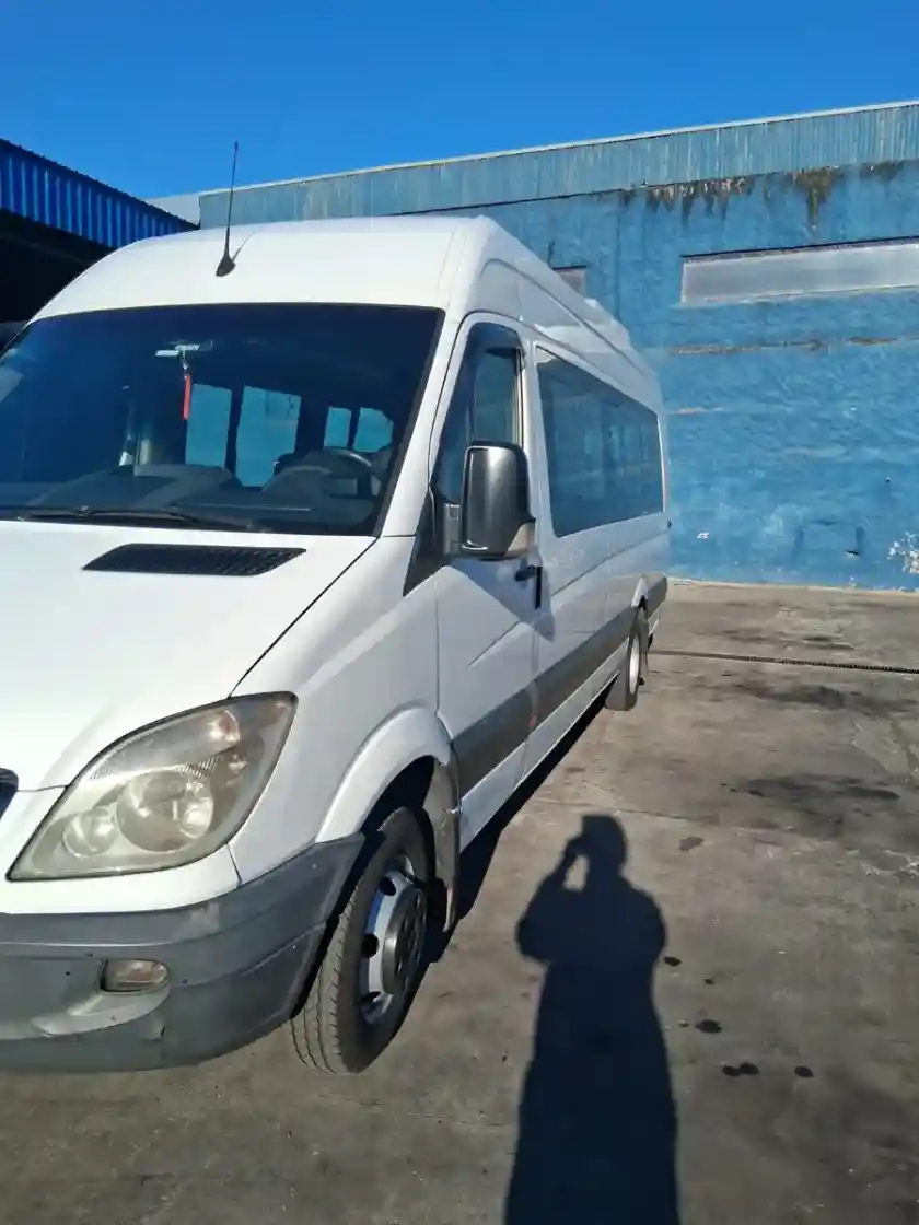 Mercedes-Benz Sprinter 2.1 515 Combi 4325 150Cv 19+1 2015 - foto 1