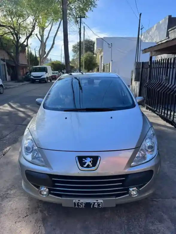 Peugeot 307 2.0 Hdi Xt Premium 110Cv 2010 - foto 2