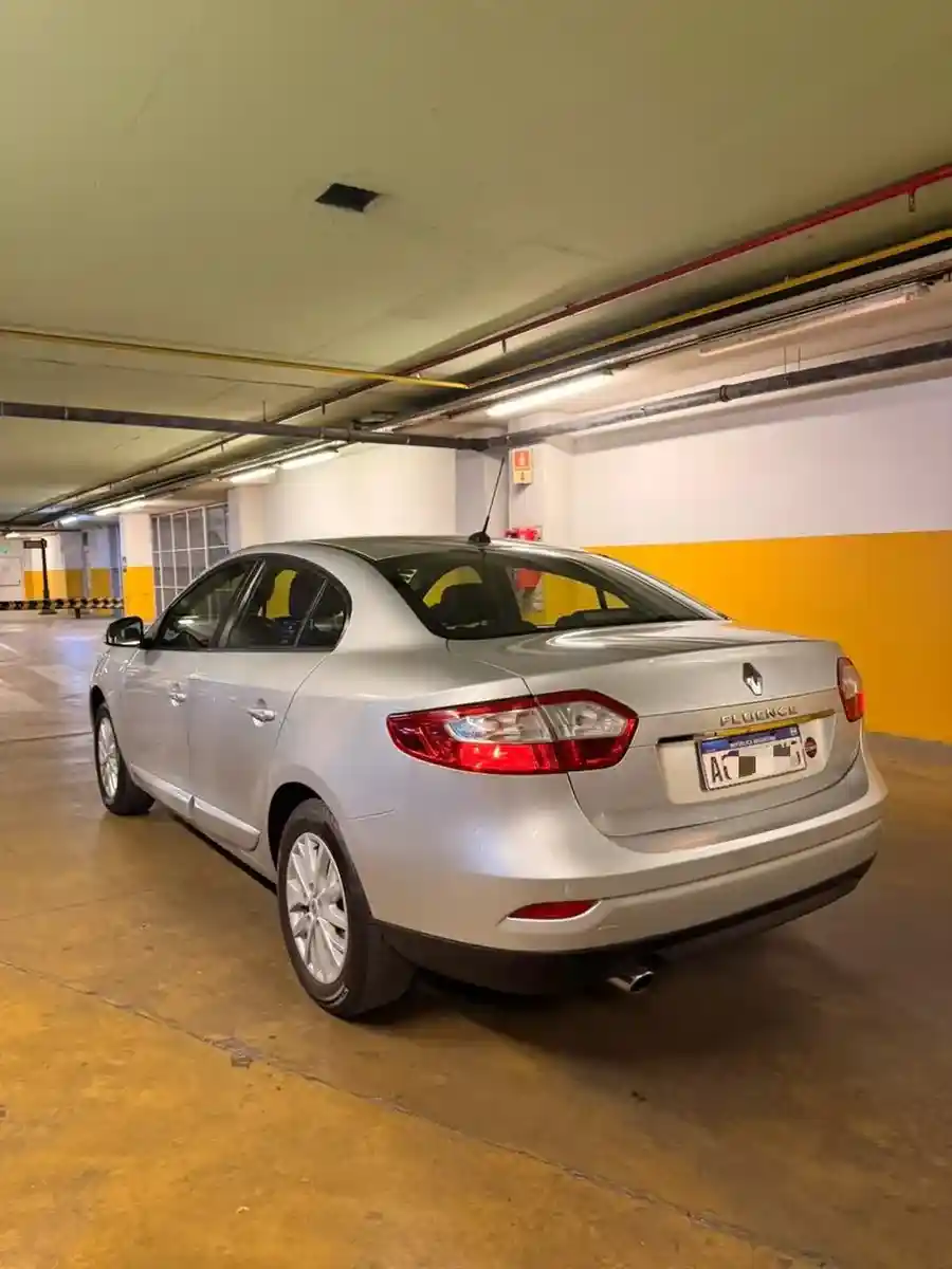 Renault Fluence 1.6 Ph2 Dynamique Pack 110Cv 2018 - foto 2