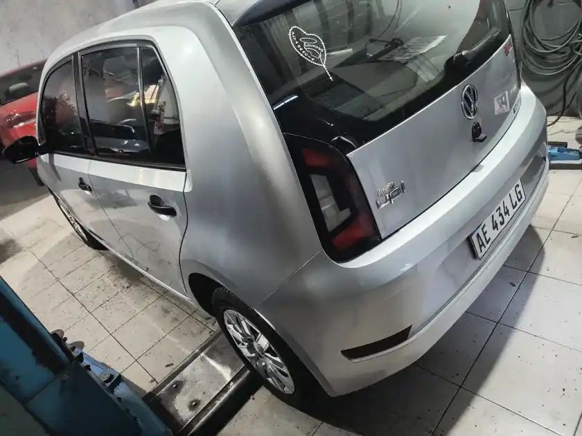 Volkswagen Up! 1.0 Take Up! Aa 75Cv 2020 - foto 4
