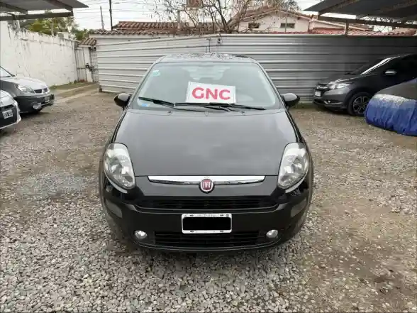 Fiat Punto 1.4 Attractive Pack Top Uconnect 2016 - foto 2