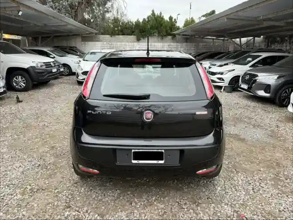 Fiat Punto 1.4 Attractive Pack Top Uconnect 2016 - foto 4