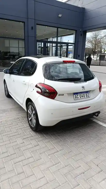 Peugeot 208 1.6 Feline 2017 - foto 4
