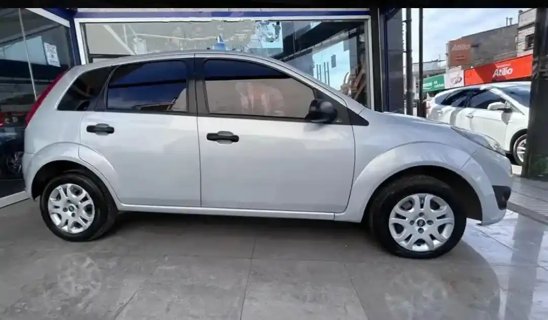 Ford Fiesta 1.6 One Ambiente Plus 98Cv 2013 - foto 5