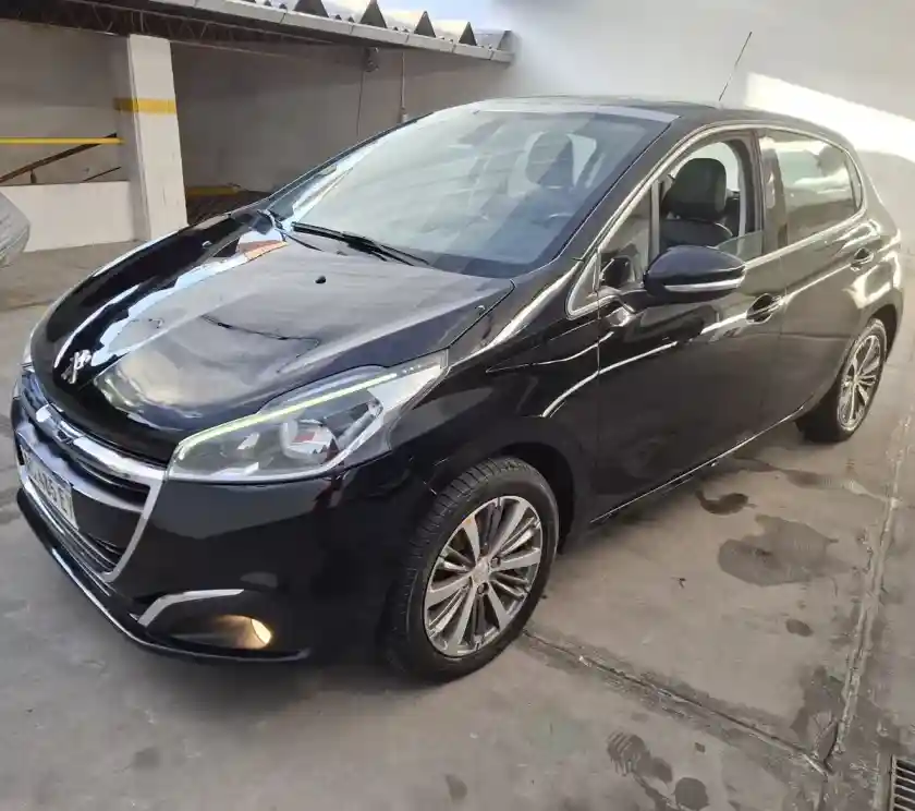 Peugeot 208 1.6 Feline 2018 - foto 1