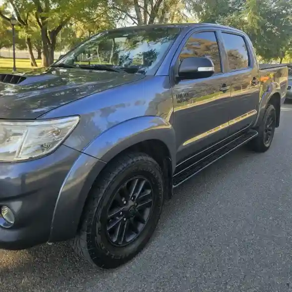 Toyota Hilux Pick-Up 3.0 Cd Srv I 171Cv 4X4 2013 - foto 1