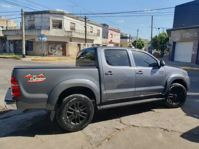 Toyota Hilux Pick-Up 3.0 Cd Srv I 171Cv 4X4 2013 - foto 5