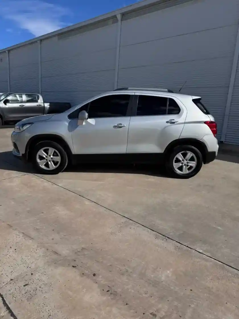 Chevrolet Tracker 1.8 Ltz Fwd Mt 140Cv 2017 - foto 3