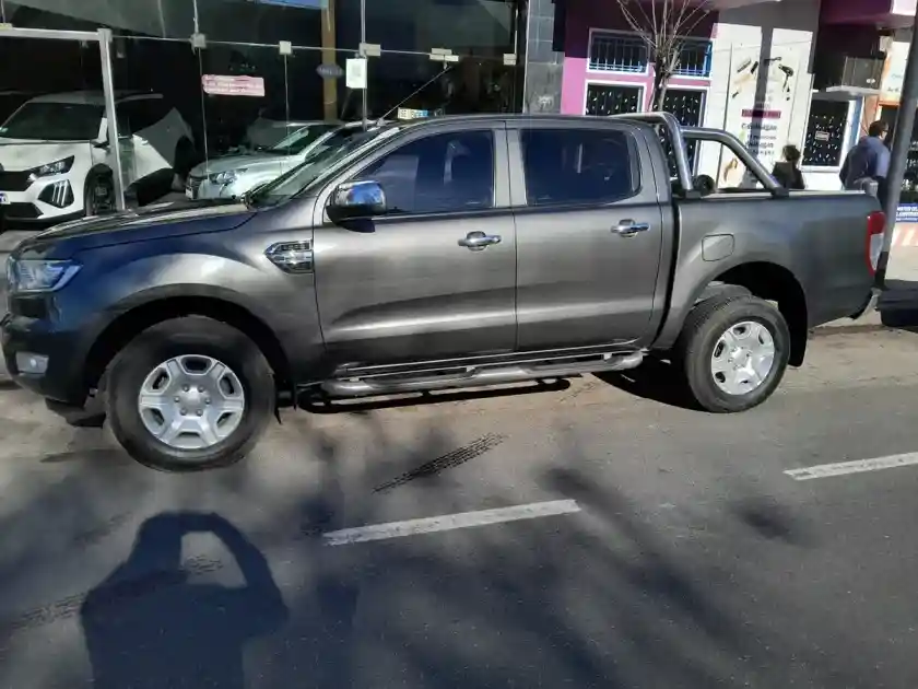 Ford Ranger 3.2 Cd Xlt Tdci 200Cv 4X2 At 2018 - foto 4