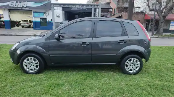 Ford Fiesta 1.6 Ambiente 2006 - foto 3