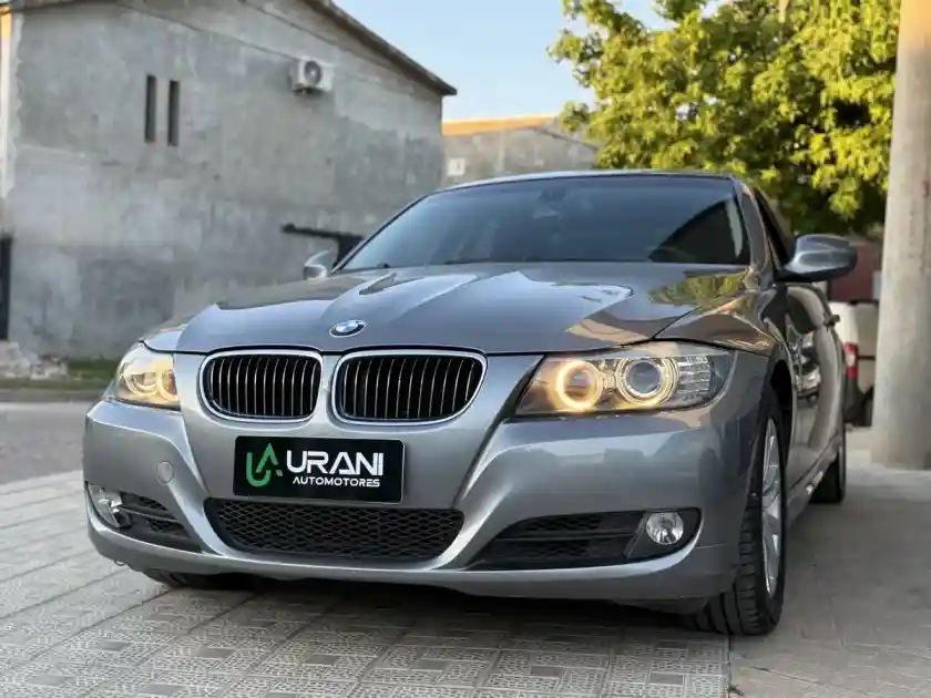 Bmw Serie 3 3.0 330I Sedan Executive 2009 - foto 4