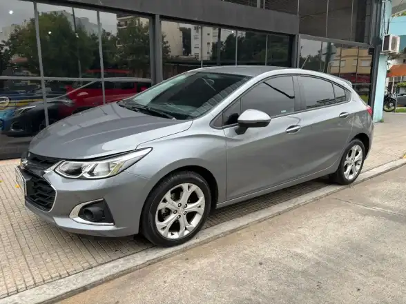 Chevrolet Cruze 1.4T Lt At 5 Puertas 2022 - foto 3
