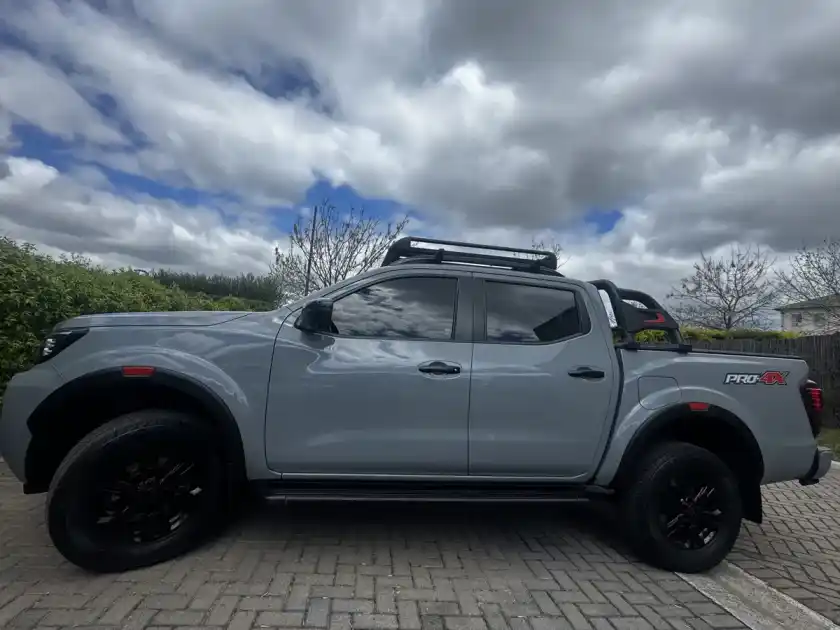Nissan Frontier 2.3Bt Pro4X 4X4 At L22 2023 - foto 2