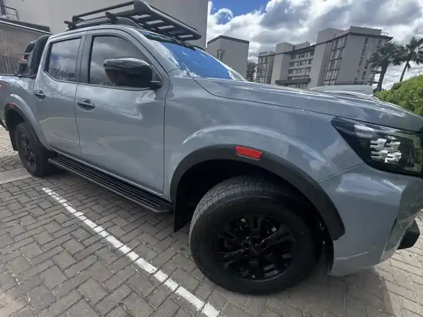 Nissan Frontier 2.3Bt Pro4X 4X4 At L22 2023 - foto 3