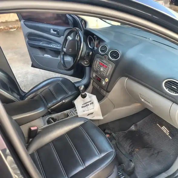 Ford Focus 2 1.8 Td Ghia 5P 2013 - foto 4