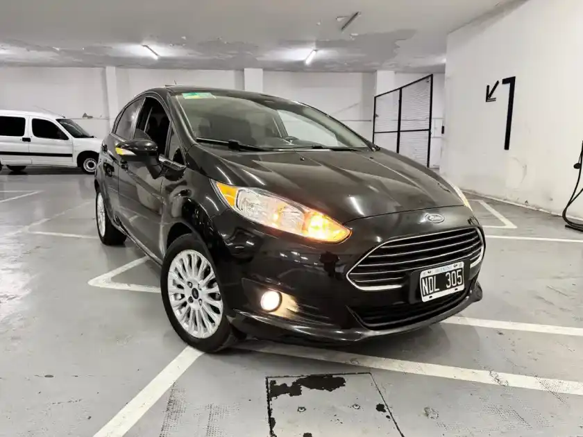 Ford Fiesta Kinetic 1.6 Titanium Powershift 120Cv 2013 - foto 2