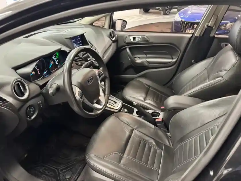 Ford Fiesta Kinetic 1.6 Titanium Powershift 120Cv 2013 - foto 5
