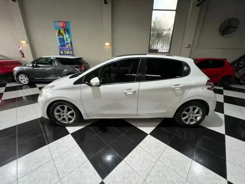 Peugeot 208 1.6 Allure 2013 - foto 4