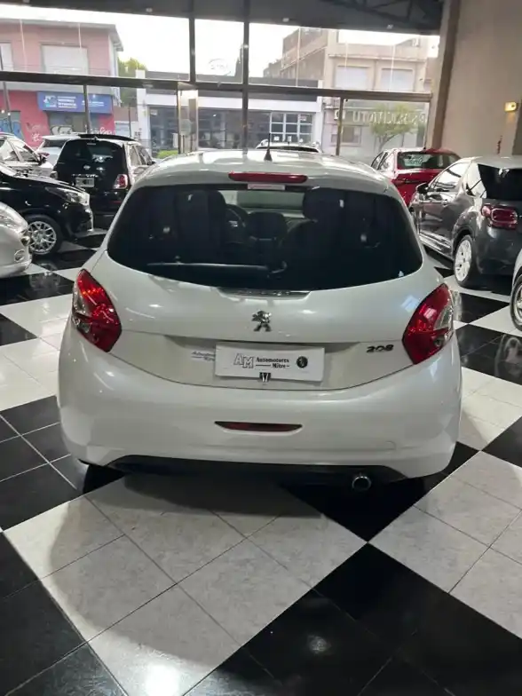 Peugeot 208 1.6 Allure 2013 - foto 5