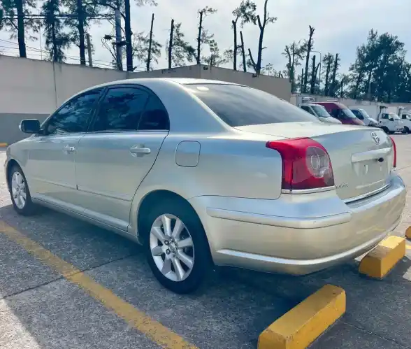 Toyota Avensis 2.0 Mt 2008 - foto 4