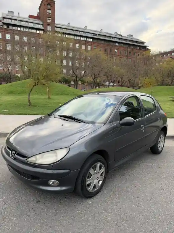 Peugeot 206 1.4 Generation 75Cv 2010 - foto 1
