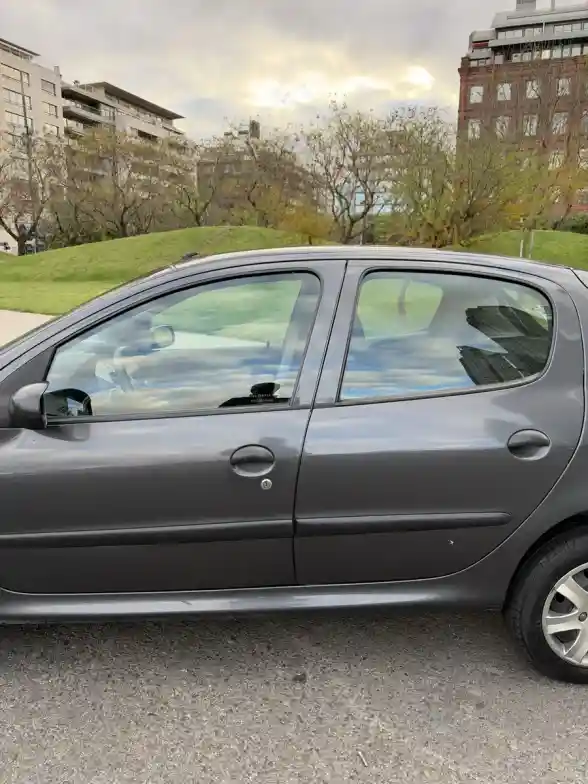 Peugeot 206 1.4 Generation 75Cv 2010 - foto 4