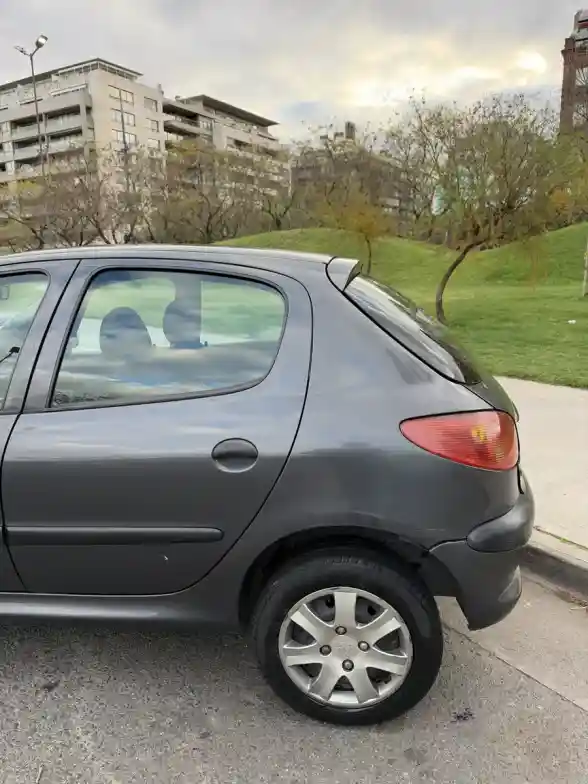 Peugeot 206 1.4 Generation 75Cv 2010 - foto 5