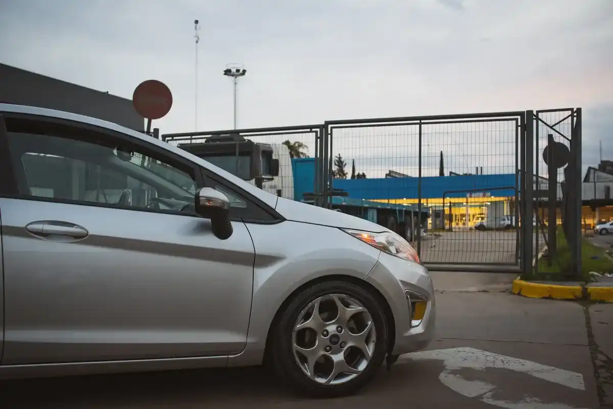 Ford Fiesta Kinetic 1.6 Titanium 120Cv 2013 - foto 3