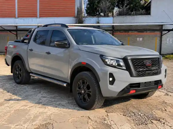 Nissan Frontier 2.3Bt Pro4X 4X4 At L22 2026 - foto 1
