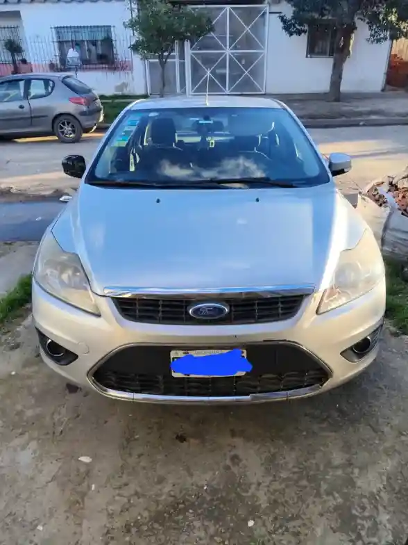 Ford Focus 2 2.0 Exe Sedan Trend 2012 - foto 1
