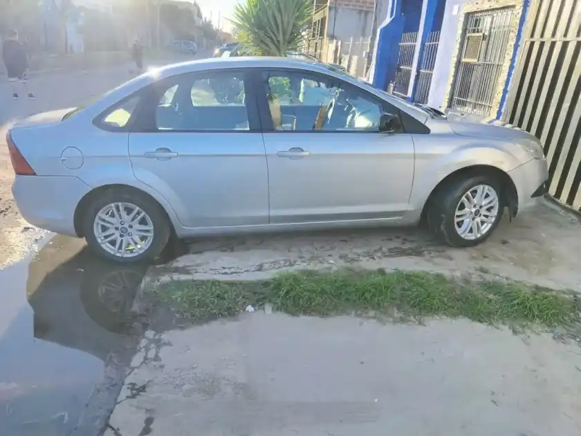 Ford Focus 2 2.0 Exe Sedan Trend 2012 - foto 2